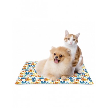 Colchoneta Refrescante Nayeco Fish Summer Para Perros 50x90 cm.