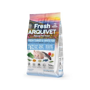 SENIOR & LIGHT Fresh Turkey & White Fish - Pavo y pescado blanco frescos - Alimento semihúmedo para perros - 2,5Kg